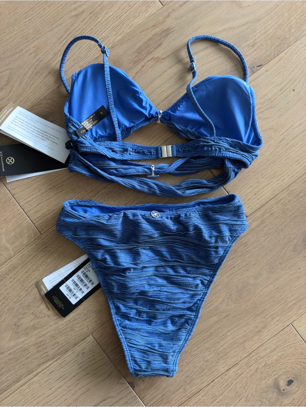 Bikini Set - Picture 6 of 7